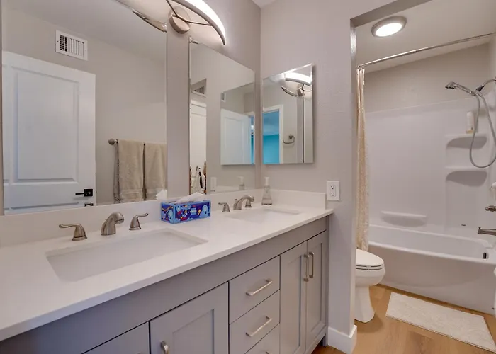 8 Mi To Airport: W/ Pool Access Holiday home Tempe